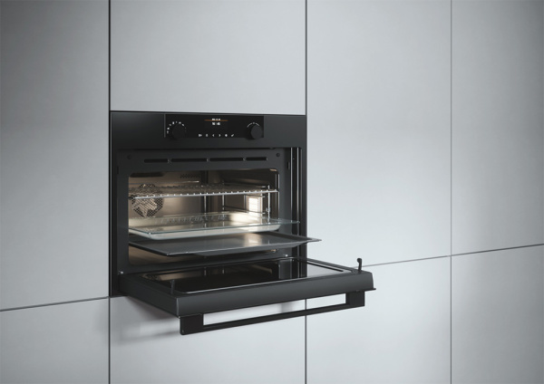 Компактный духовой шкаф с микроволновкой Asko OCM8464A1